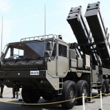 毎日新聞社説 長射程ミサイルの配備　懸念に応えねば無責任だ