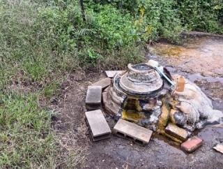 高崎駅前で群馬ご当地グルメ『ポテト入り焼きそば』と、男の夢？お酒の出る魔性の蛇口(2025)