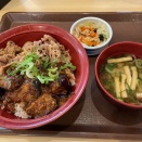 期間限定、シビ辛麻婆茄子牛丼720円+お味噌汁・お新香セット「すき家」