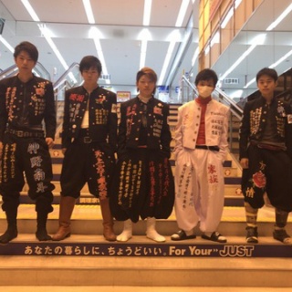『中学生DQN集団、ヤマダ電機店内で記念撮影してしまう 	』の画像