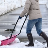 『【悲報】安らぎを求めて雪国に移住した人たち、ヤバすぎる事態に咽び泣く・・・』の画像
