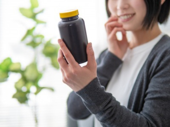 【速報】『グルコサミン』を飲むと認知症が加速する危険性
