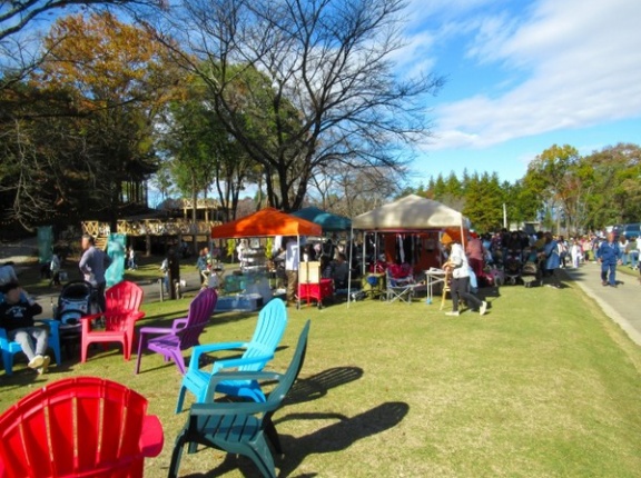 ふわふわドーム・ゲームコーナーにグルメ屋台も！『五福公園』で『五福公園まちなかまつり』開催。6月21日。