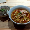 麺や飛鳥くら田 @神田 醤油ラーメン 炭焼きそぼろご飯