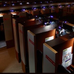 【鬼畜】ネカフェ店員「なんか個室から異臭するな…」　→ヤバすぎる◯◯を警察が発見しその場にいた20歳の女逮捕