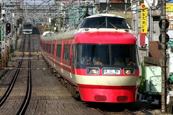 鉄道部品　小田急電鉄　ロマンスカー　車号板　7000系 小田急電鉄 7000系 「ロマンスカーLSE」 旧塗装 | ペパるネット