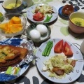 コガモの羽ばたき　～グラタンコロッケパンの朝ご飯、湯豆腐の晩ご飯～