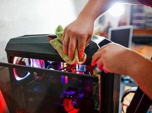 PCにホコリ積もるからなんとかしたい！！！