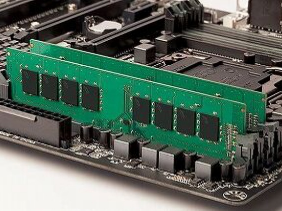 PCのメモリ48GBって今の時代では少ない？