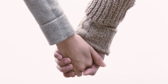 初めて付き合った人と今日初めて手をつないだ。その時の彼氏の鼻息が荒くて…