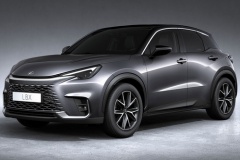 レクサスの小型HV「LBX」受注2万台超　岩手で生産加速