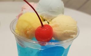 最後まで飽きないクリームソーダ