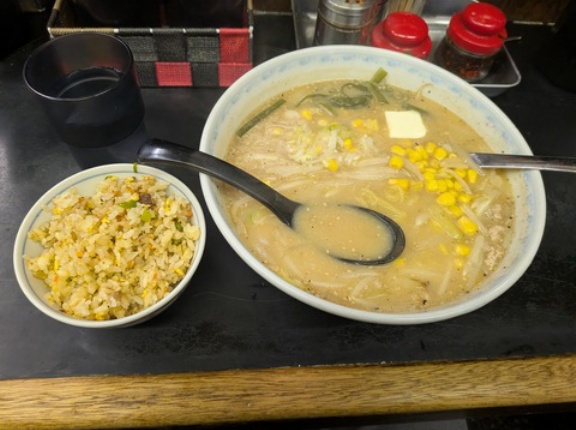 やっちゃった 人形町 らーめん わかい 味噌バターコーンらーめん