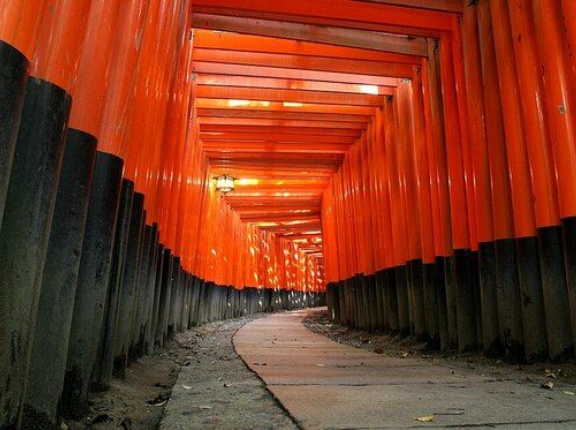 海外「伏見稲荷は確かに凄かった！」ネットの評判に噓偽りなかった日本の名所／観光に対する海外の反応