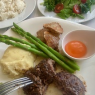 Meat Tanabeの山形牛100%ハンバーグで〆まで美味しいごちそうプレート【PR】