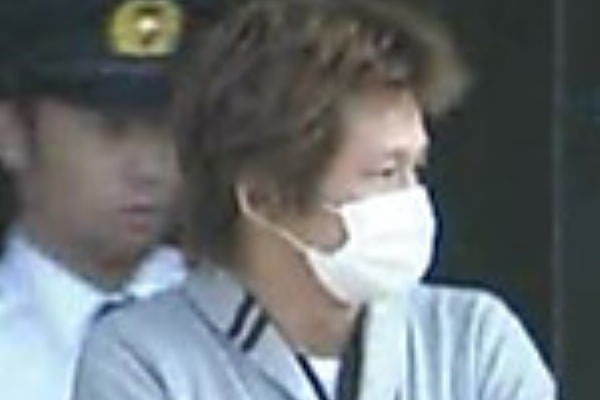 酒井法子さんの弟で指定暴力団 山口組系組員 吉原健容疑者 34 を強盗容疑で逮捕 地 球 情 報 局 酒井法子さんの弟で指定暴力団 山口組系組員 吉原健容疑者 34 を強盗容疑で逮捕 地 球 情 報 局