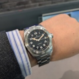 『【ハミルトン】週末は山へ、平日はオフィスへ。両立派に贈るカーキ フィールド エクスペディション37mm』の画像