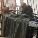 お袈裟縫う