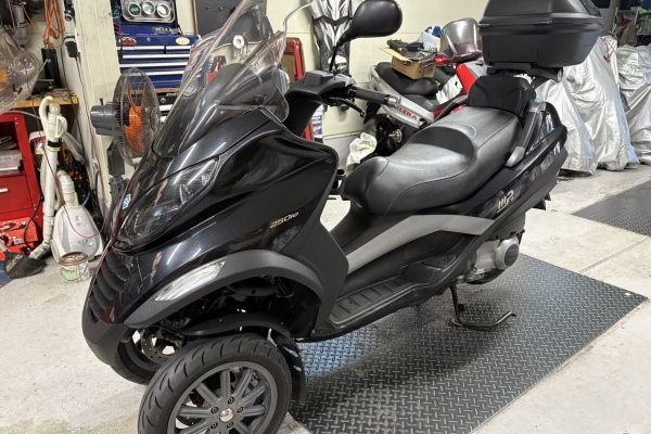 カスタムバイクショップYon-SIGN - ピアジオ