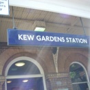 Kew Gardens駅ﾊﾟﾌﾞThe Tap on the Line