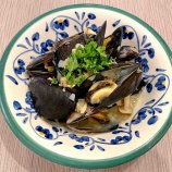 『ムール貝の白ワインバター蒸し』の画像