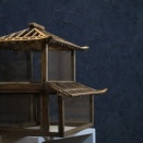 古い木とガラスのオブジェ