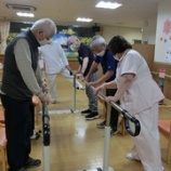 『日常のリハビリ風景//薔薇の樹苑　デイサービス』の画像