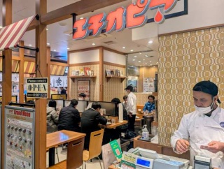 夜が狙いめの「エチオピアＣＫ　アトレ秋葉原１店」で「ビーフ＋野菜カリー（辛さ５０倍）」（※弁当は値上げ）