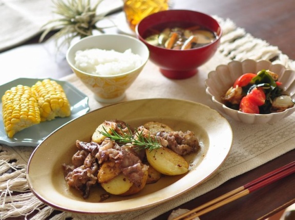 #私のかなしいごはん　大募集中です！と長女の真似っこ晩ごはん