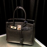 『シャークスキンBAGをご紹介いたします。』の画像