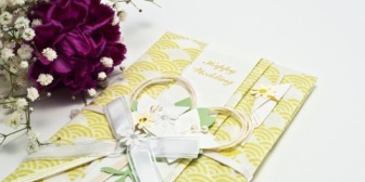 友人「結婚式に来てほしい」→いくら包んだらいいのか親に聞いたら「3万くらいじゃないか」→遠くから来てもらったお詫びだと渡された封筒に5万入ってて焦った