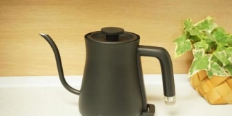 嫁が壊したケトルを買い替え、試運転がてらお茶を入れようとしたら手の甲にお湯が掛かった！水道で冷やそうとしたら嫁からとんでもない言葉が…