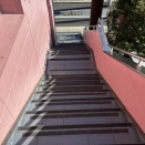 【ぬまつークイズ】この階段。どこの階段でしょーか？ヒント：リコー通り。