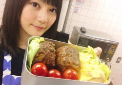 【乃木坂46】生田絵梨花の後ろの謎・・・・・