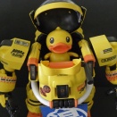 大きなアヒルちゃんロボに乗る