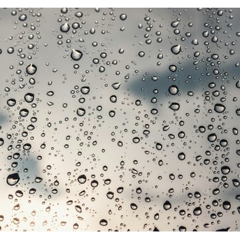 加湿しすぎが原因？冬の結露とカビに悩まないための現実的な対策