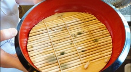 【悲報】丸亀製麺の「ざるうどん」からザルが消滅