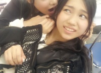 【AKB48】倉持明日香が田野ちゃんを襲ってるｗｗｗ