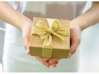嫁「アンタの親に子供は会わせない！祝い金だけ貰ってきて」俺「金も愛情も妹の子供に回すってさ。あと相続も放棄したから」嫁「！？」→結果…
