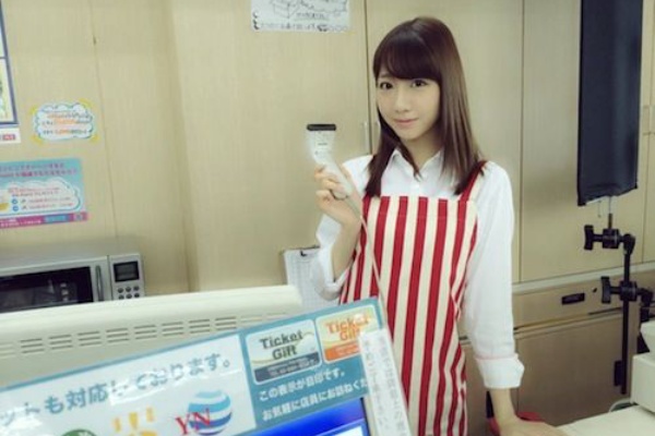 ワイ 可愛い店員がレジ打ちしてるところに並んだらwww 黒猫速報 オモシロ情報まとめ