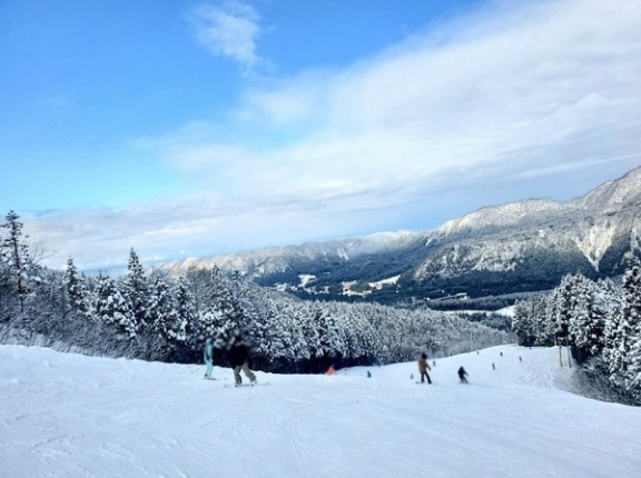 2リフト1日券が半額！締めは花火！焚き火にキッチンカーも！『立山山麓スキー場 感謝デー』2月28日開催。