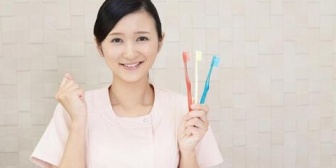 歯科衛生士の嫁「ちゃんと歯のケアした方がいいよ」俺「じゃあ前みたいにやってよ」嫁「自分でやって」→なんか冷たくない？