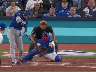 大谷、2試合連続ホームラン　インローのボール球をバックスクリーンへ