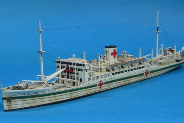 病院船氷川丸 1/700 病院船 氷川丸 (プラモデル) - ホビーサーチ ミリタリープラモ