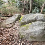 『【橿原市南浦町】大和三山・香久山と山中にある謎の巨石・月の誕生石と蛇つなぎ石』の画像