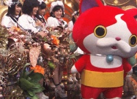【AKB48】まゆゆがにゃんさんをマイクで叩く