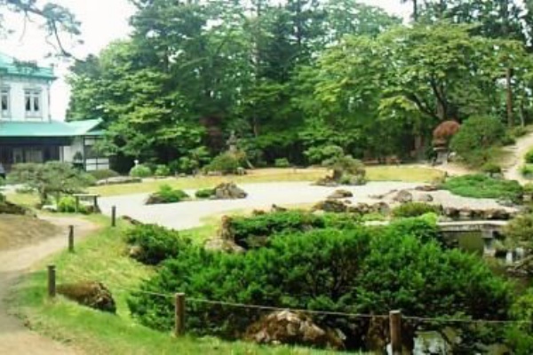 くぐる鳥居は鬼ばかり 11