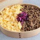 結局いつも、鶏そぼろ弁当