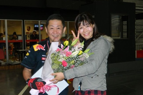 日本人 荒川ヒロシ Carry On Carry Out 久保川澄花