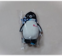 JR東日本車内販売サービス「Suicaのペンギン アテンダントマスコット（ブルースカーフ）」の再販分をゲットする。